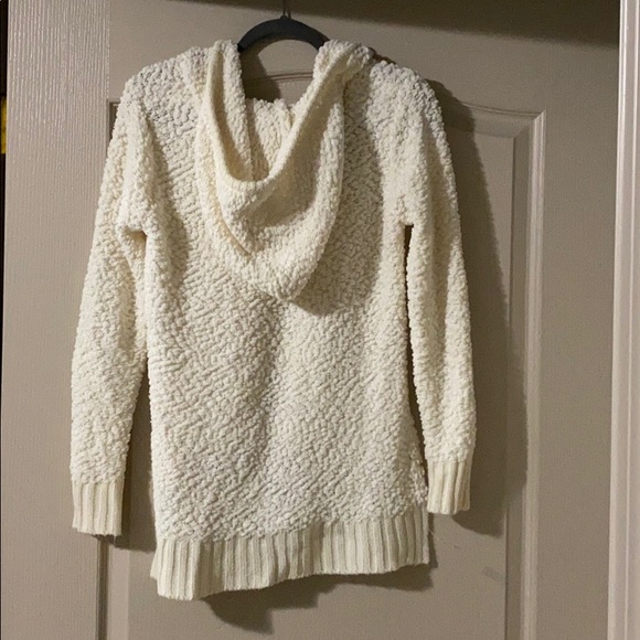 Fluffy hoodie - Picture 2 of 2